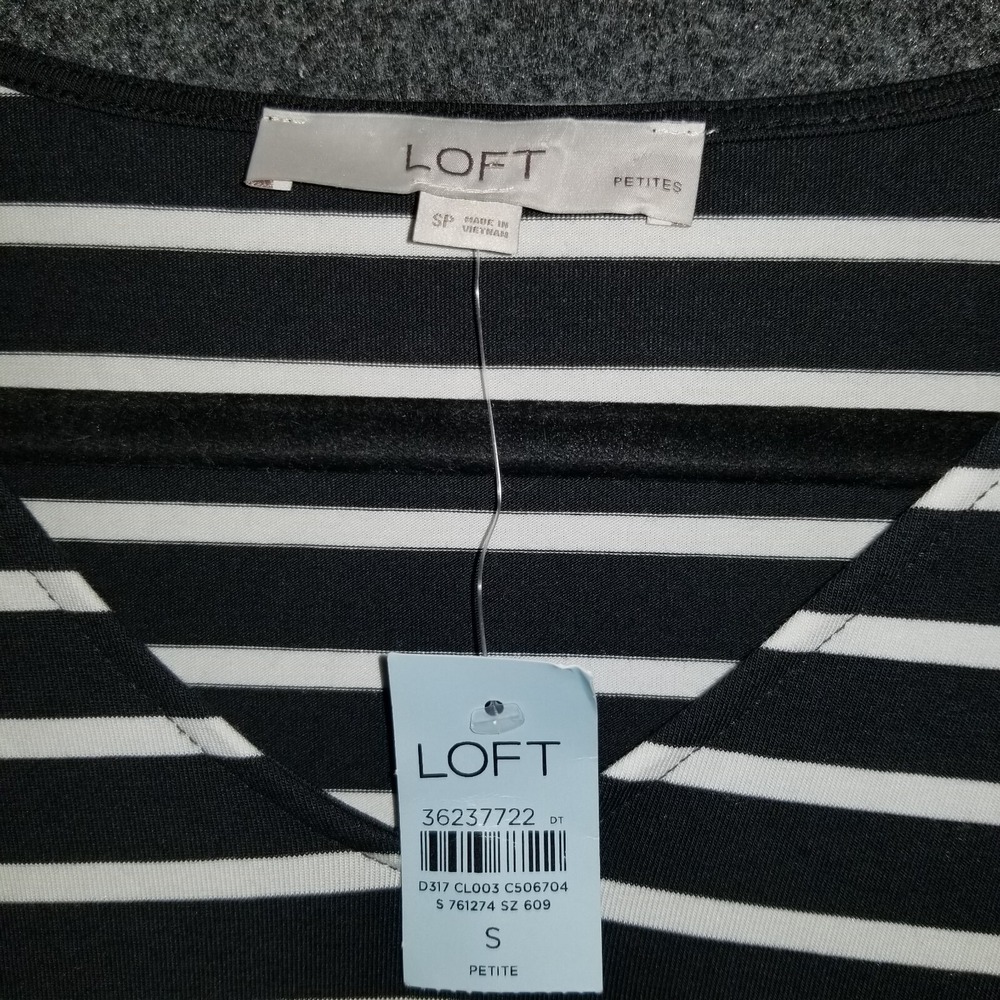 Ann Taylor Loft‎ Size S Short Sleeve Stretchy Stripe Dress Casual Comfortable - Picture 2 of 6